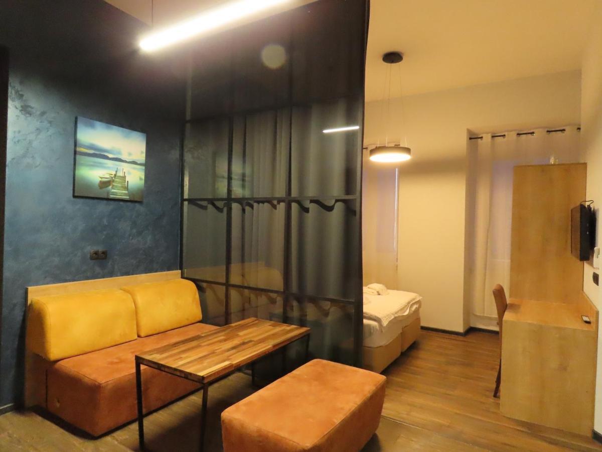 2Br Loft Apartment Near Liberty Square Tbilisi Exterior photo